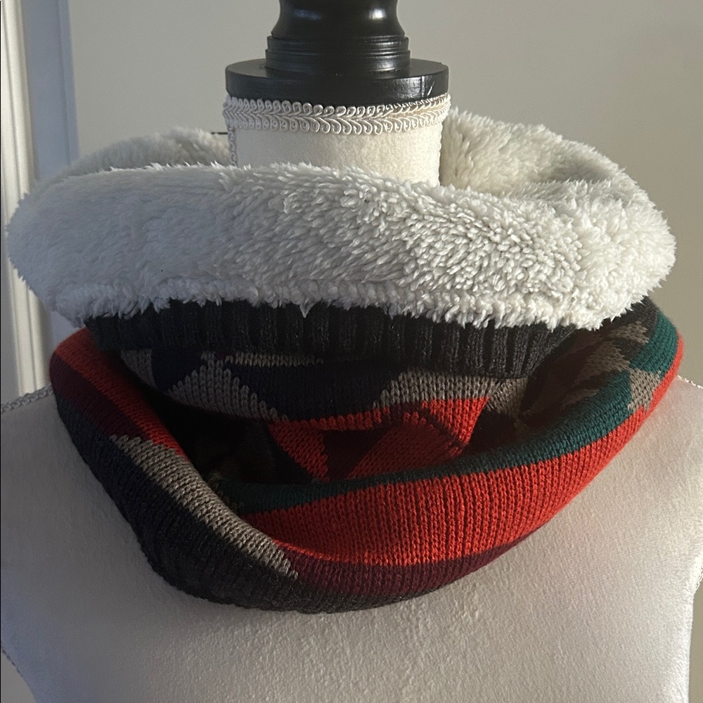 LOVE OF FASHION Fleece Lined Tribal Knit Cowl Loop Neck Warmer NWT